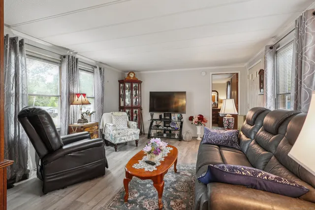 $95,000 | 15 Stonewood Terrace, Vernon, CT 06066