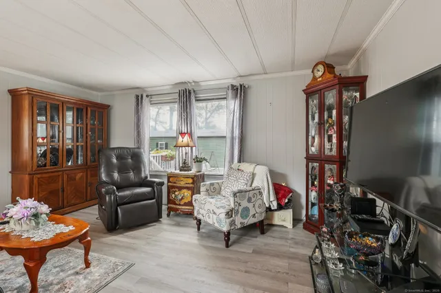 $95,000 | 15 Stonewood Terrace, Vernon, CT 06066