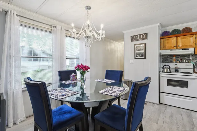 $95,000 | 15 Stonewood Terrace, Vernon, CT 06066