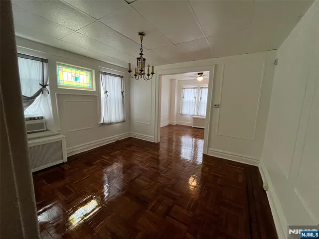 $2,300 | 202 North 17th Street, Unit 1, Bloomfield, NJ 07003