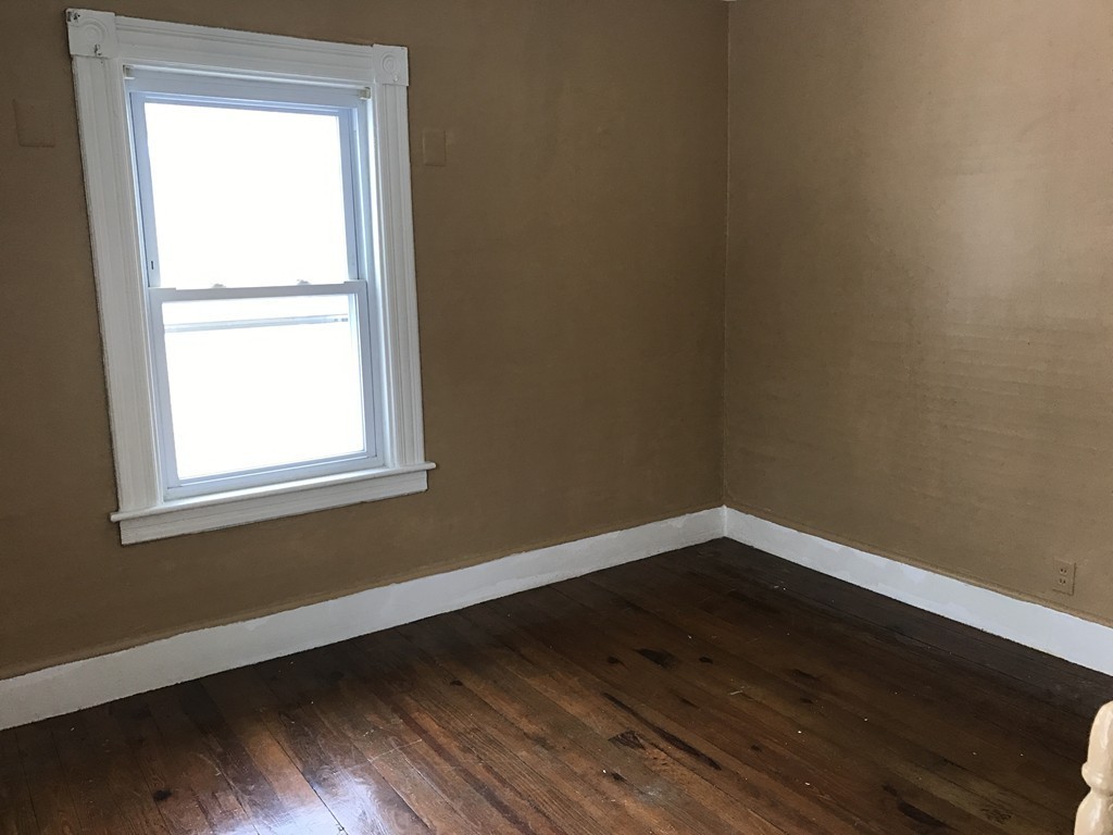18-20 Silver Street Springfield, MA 01107 - Photo 9 of 18 Gallery Image 9