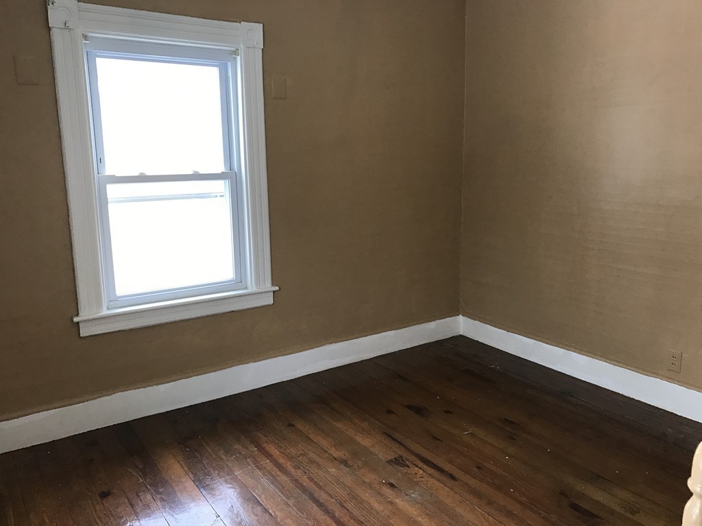 18-20 Silver Street Springfield, MA 01107 - Photo 10 of 18 Gallery Image 10