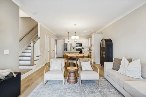 $385,000 | 969 Ashland Pl Drive, Nashville, TN 37218