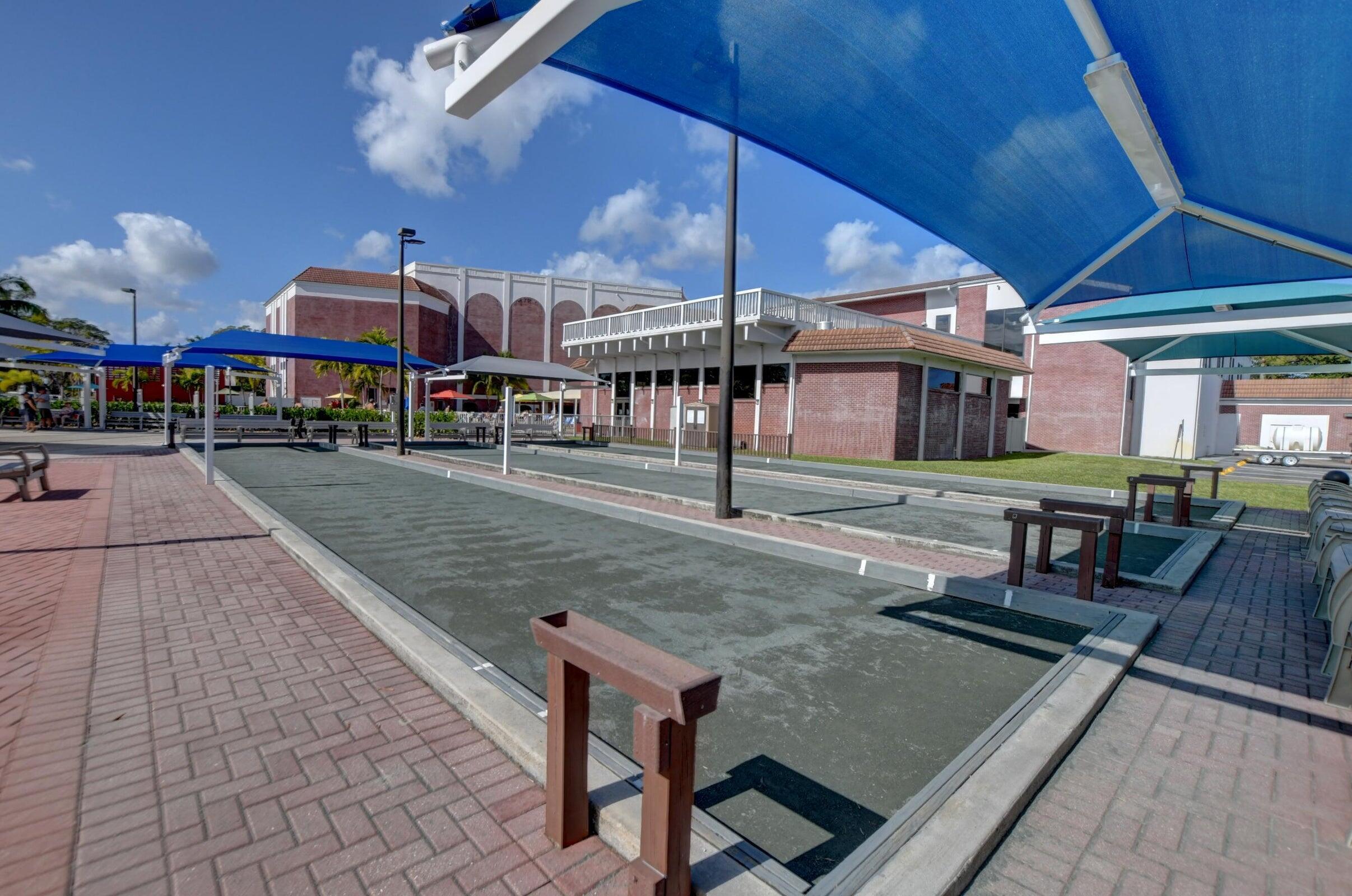 263 Ventnor R Deerfield Beach, FL 33442 - Photo 57 of 107 Bocce Ball Courts