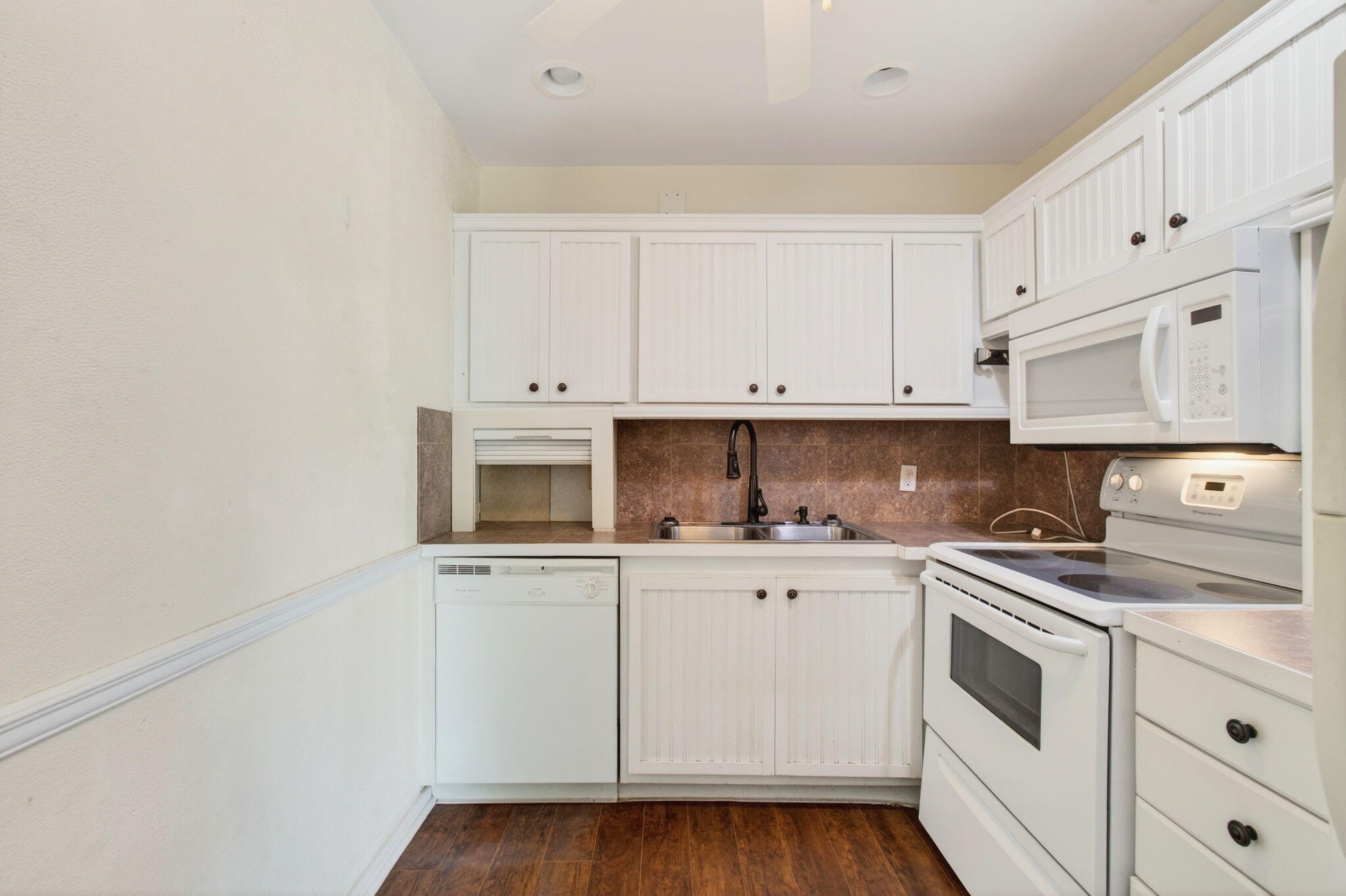 263 Ventnor R Deerfield Beach, FL 33442 - Photo 8 of 107 8