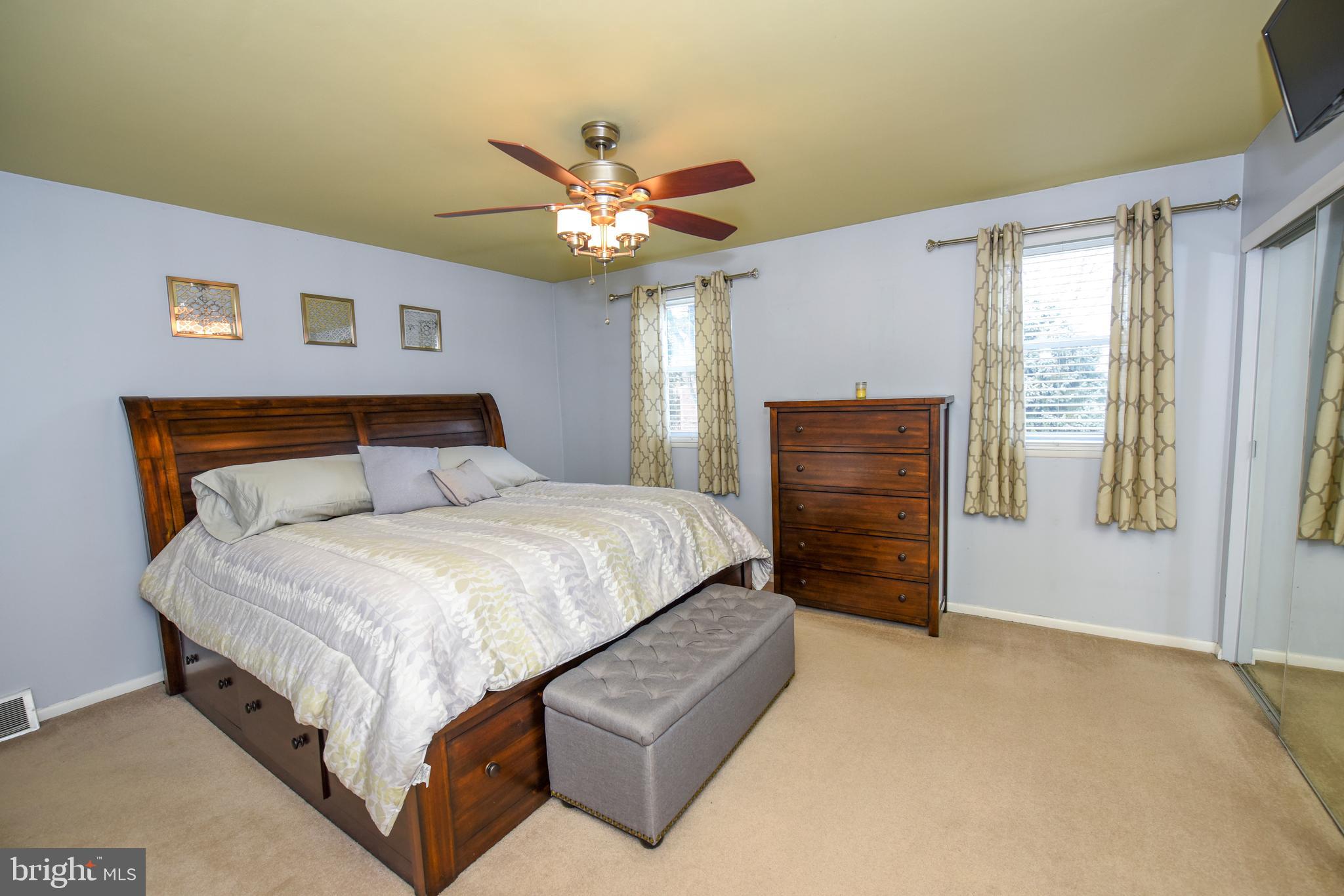 11862 Sewell Road Philadelphia, PA 19116 - Photo 12 of 27