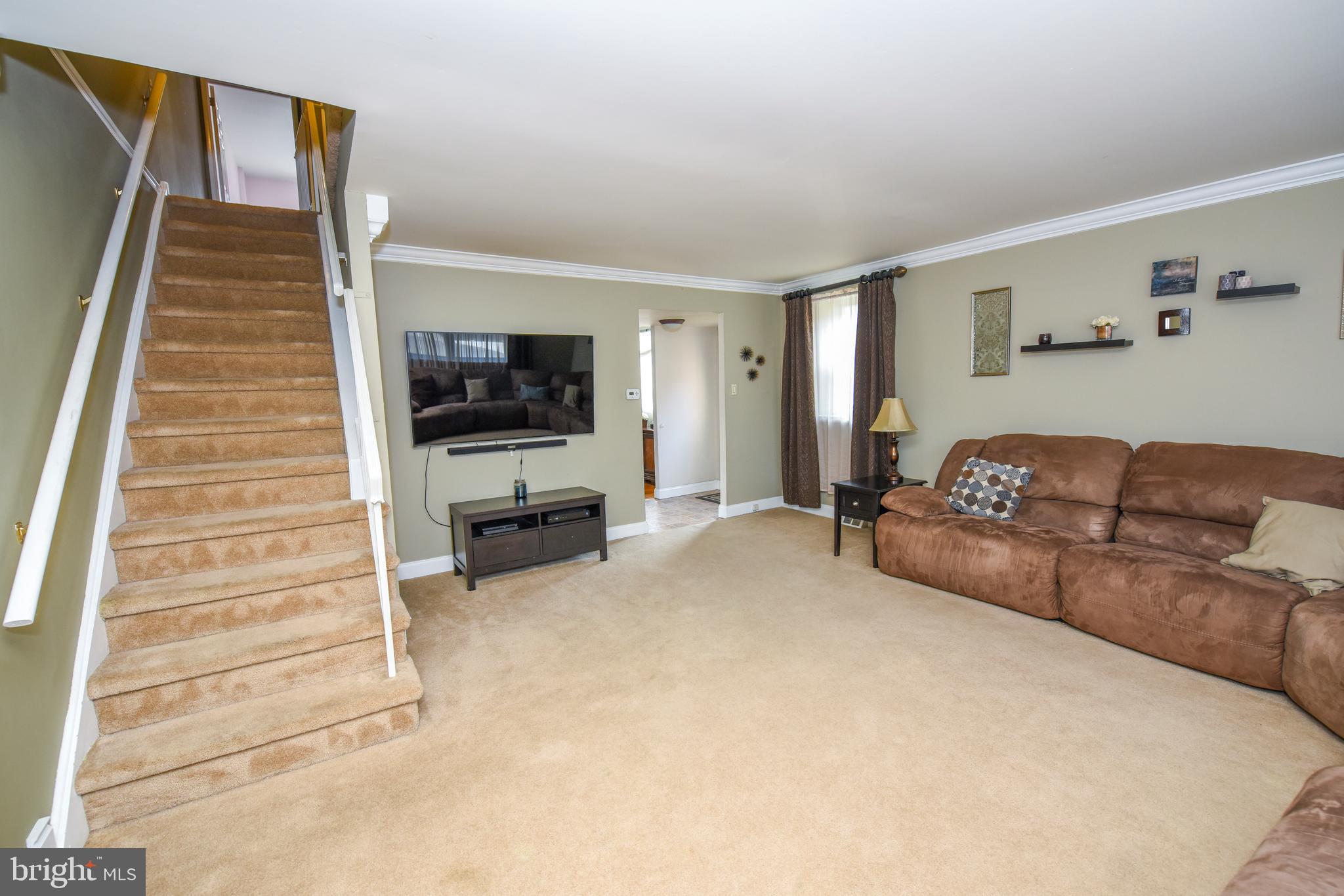 11862 Sewell Road Philadelphia, PA 19116 - Photo 5 of 27