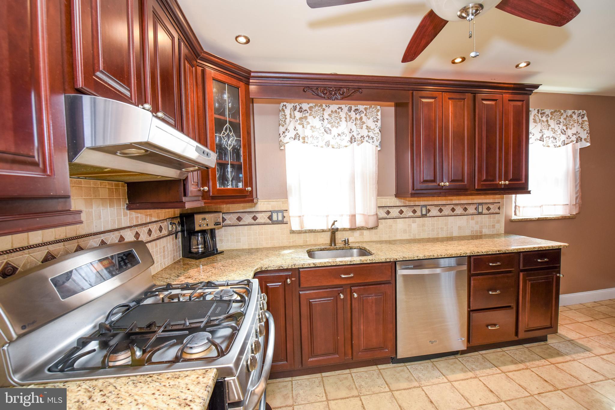 11862 Sewell Road Philadelphia, PA 19116 - Photo 10 of 27