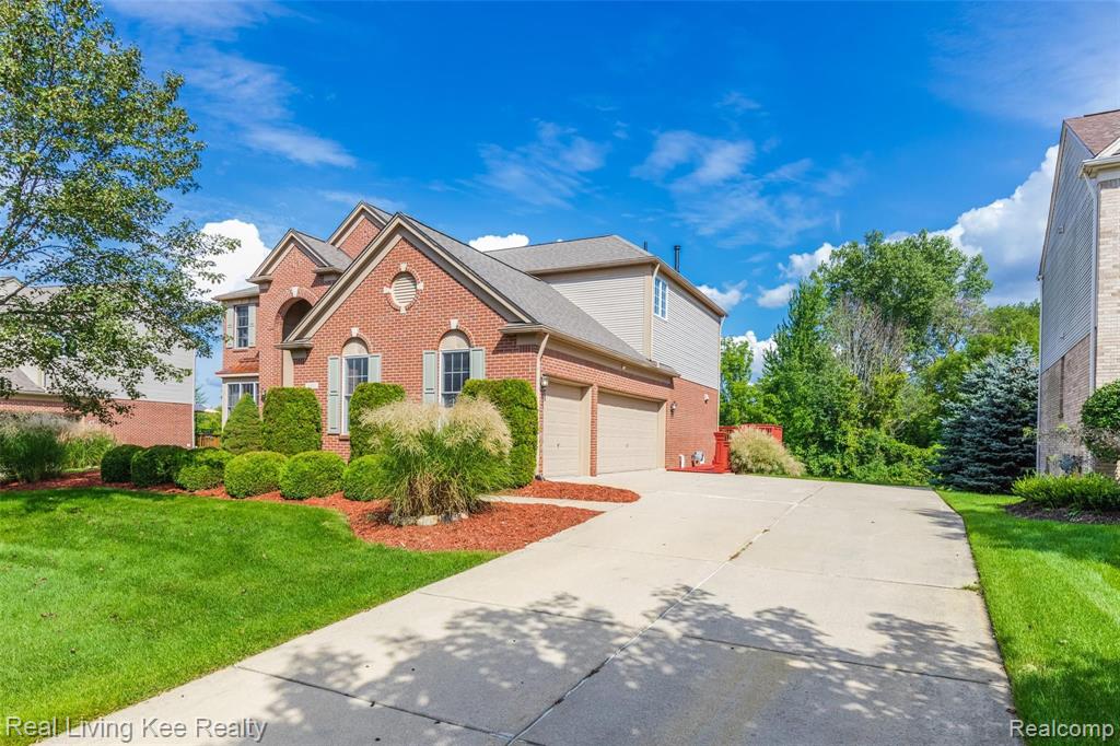 5151 Creekmonte Drive Rochester, MI 48306 - Photo 3 of 55