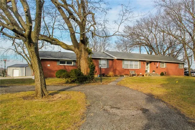 $489,000 | 543 East Park Road, Garnett, KS 66032