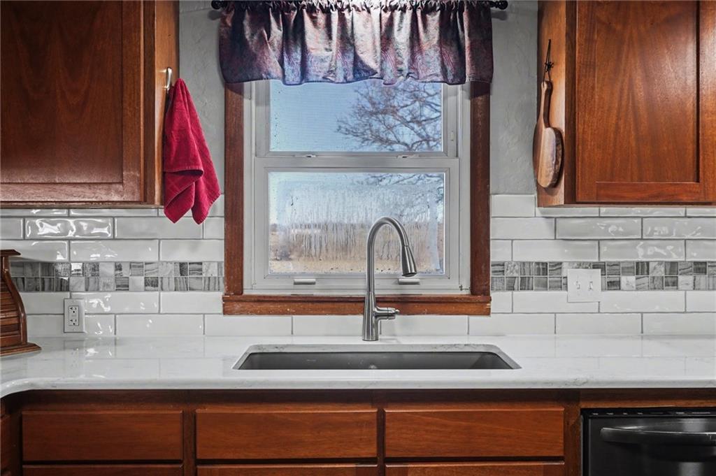 543 East Park Road Garnett, KS 66032 - Photo 22 of 68