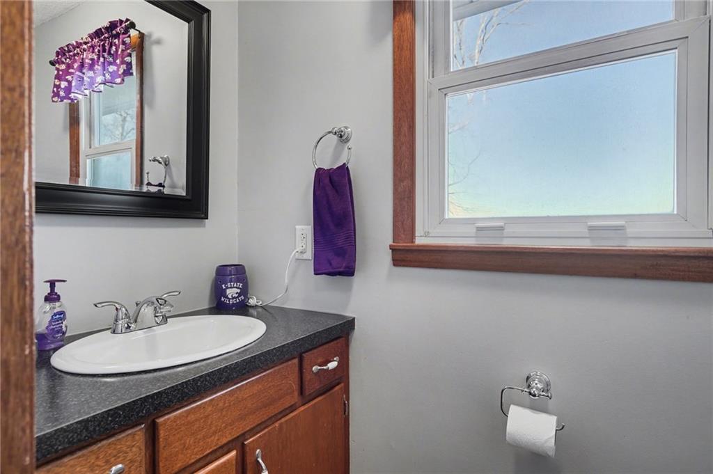 543 East Park Road Garnett, KS 66032 - Photo 27 of 68