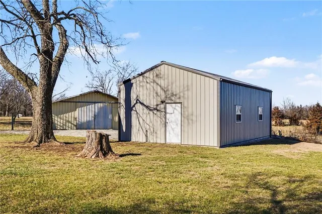 $489,000 | 543 East Park Road, Garnett, KS 66032
