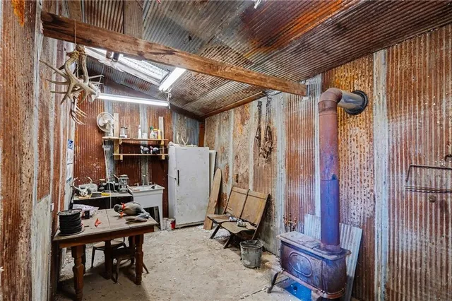 $489,000 | 543 East Park Road, Garnett, KS 66032