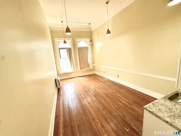 $1,150 | 105 Bank Street, Unit 4B, Waterbury, CT 06702