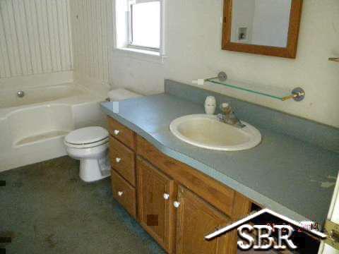 3853 Leix Road Mayville, MI 48744 - Photo 6 of 13 20389556-5.JPG