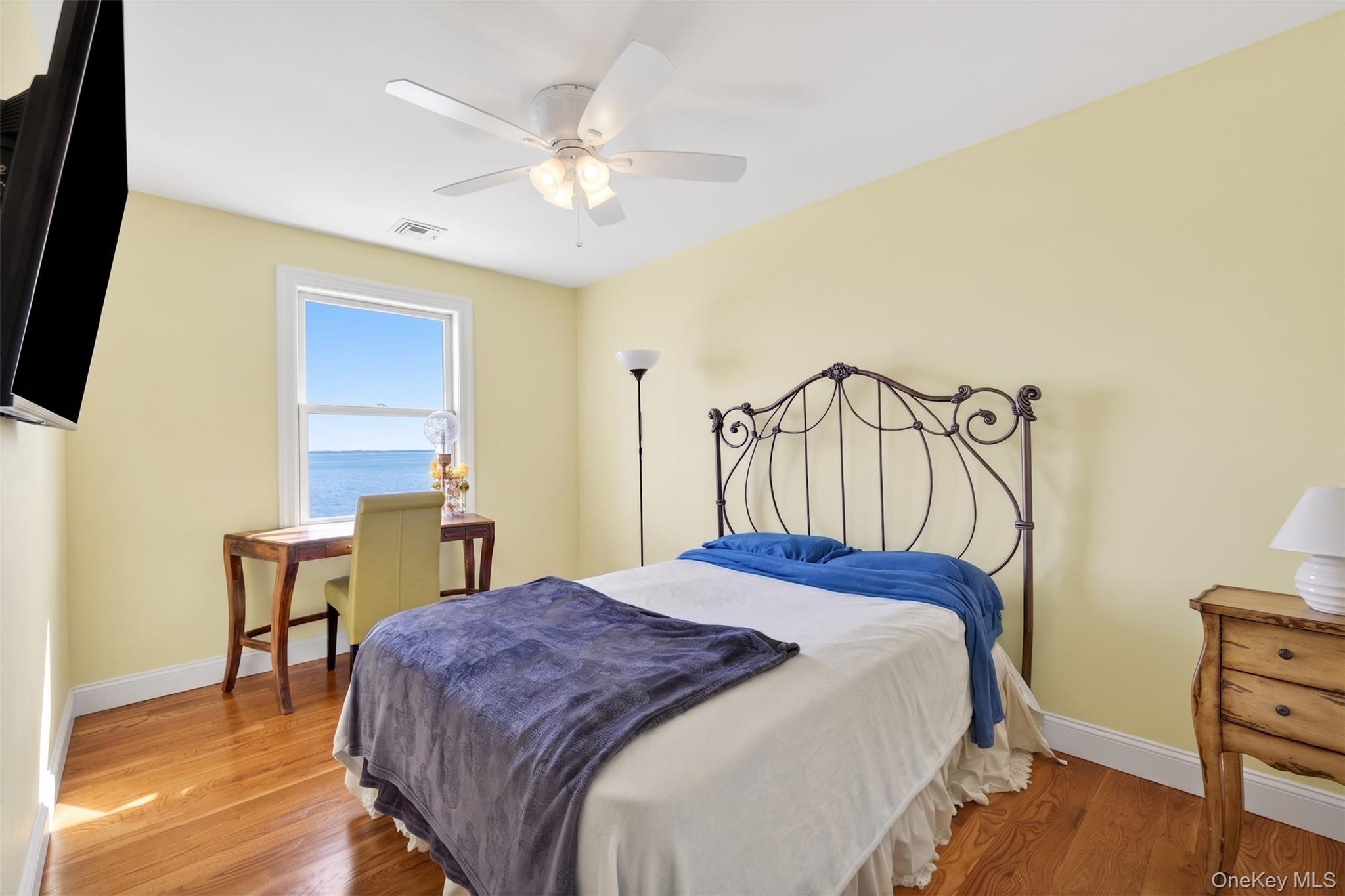 30 Milton Road Babylon, NY 11702 - Photo 19 of 36