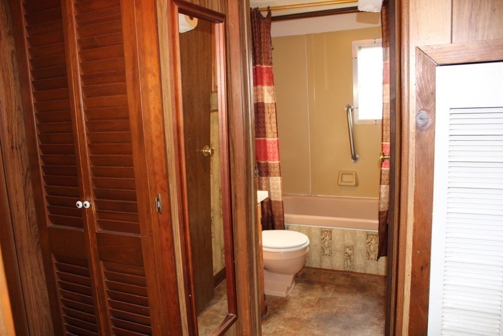 69 Mobile Home Way Springfield, MA 01119 - Photo 15 of 42 Gallery Image 15