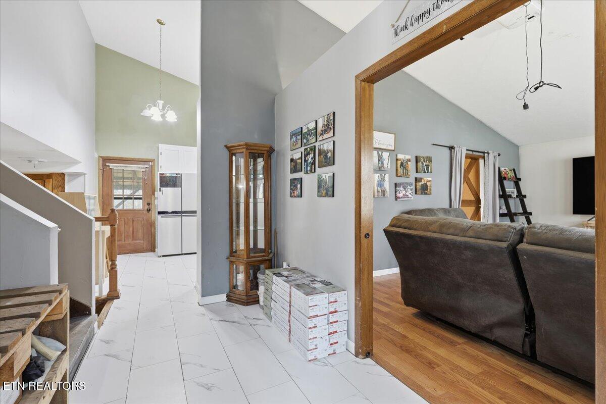 129 Greystone Drive Oak Ridge, TN 37830 - Photo 4 of 30 05-001_7K9A2739