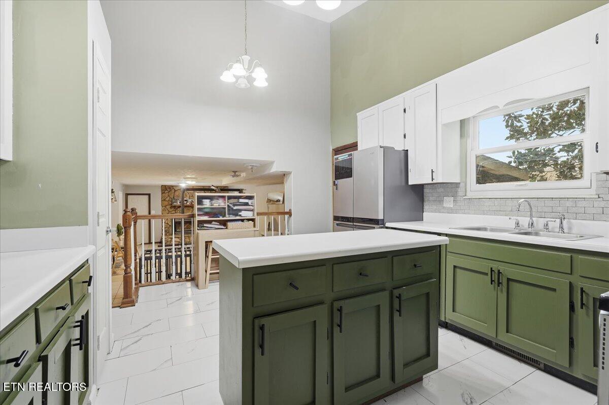 129 Greystone Drive Oak Ridge, TN 37830 - Photo 10 of 30 11-008_7K9A2757