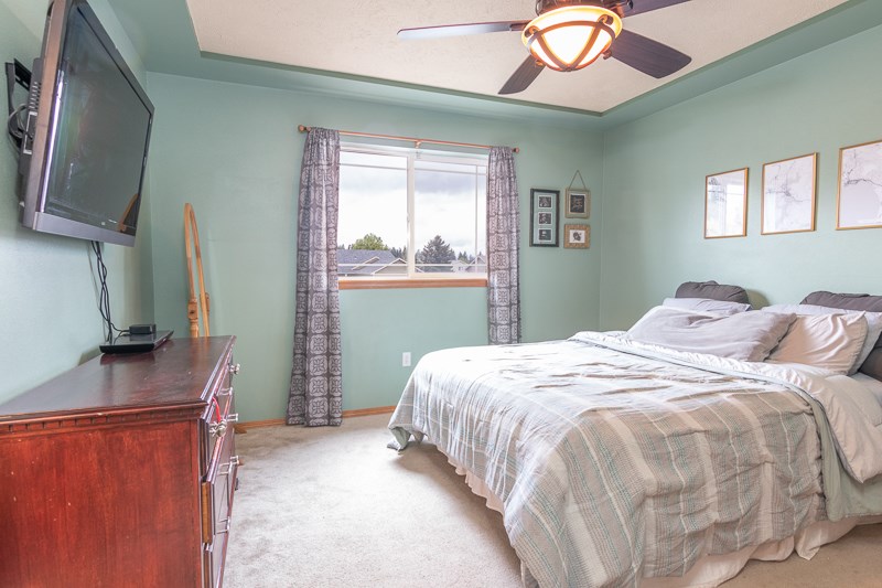 427 East Trevor Road Colbert, WA 99005 - Photo 5 of 18