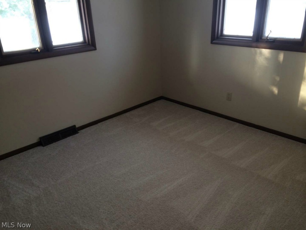 19336 Howe Road Strongsville, OH 44136 - Photo 7 of 10