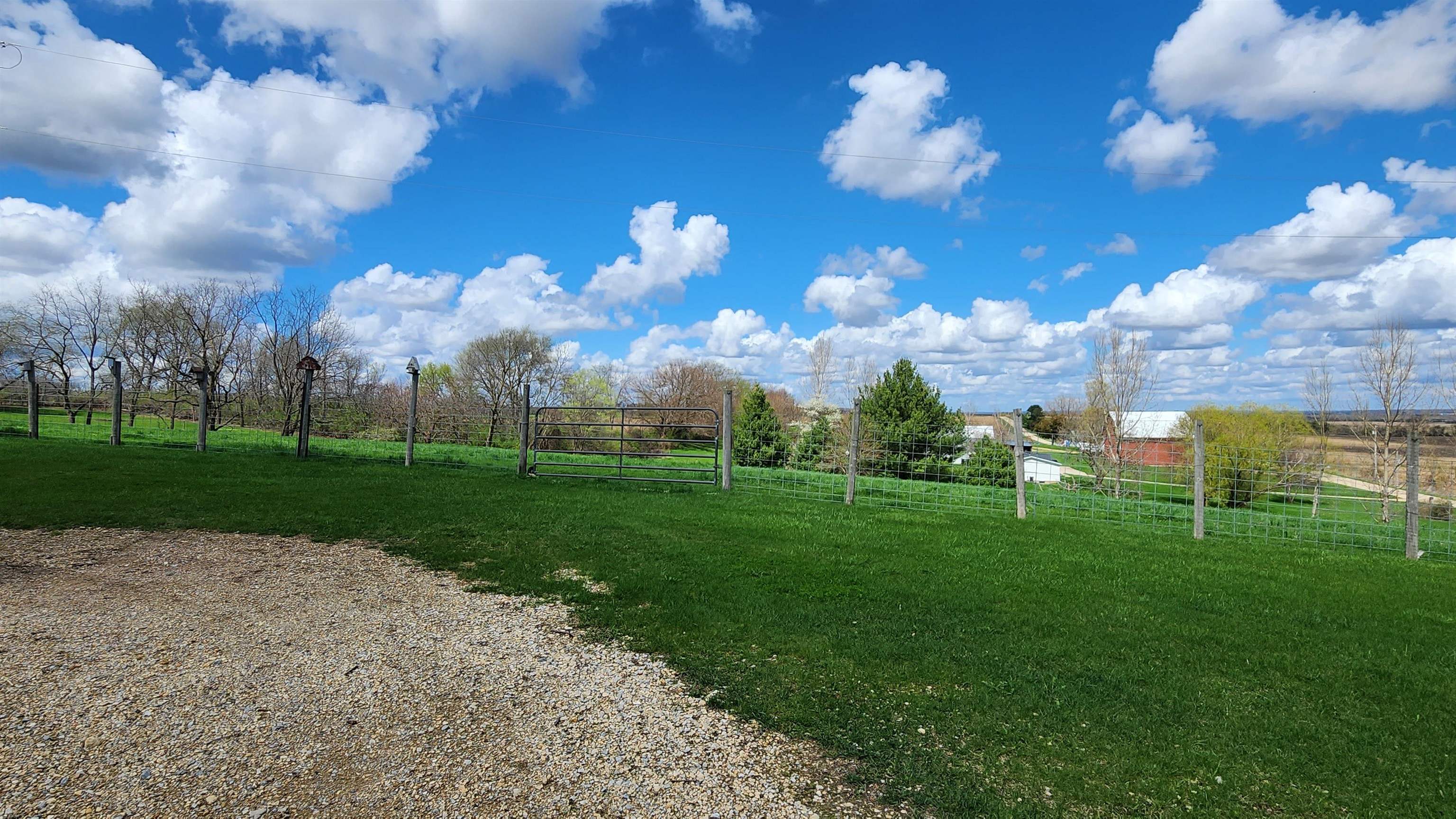 N399 Mt Hope Road Brodhead, WI 53520 - Photo 32 of 37