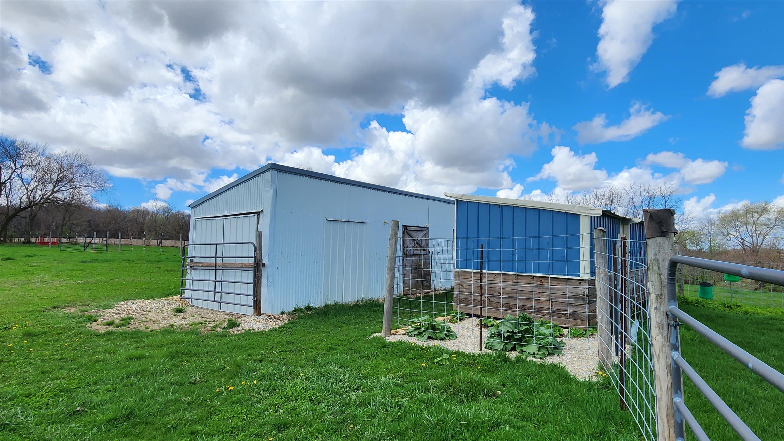 N399 Mt Hope Road Brodhead, WI 53520 - Photo 8 of 37