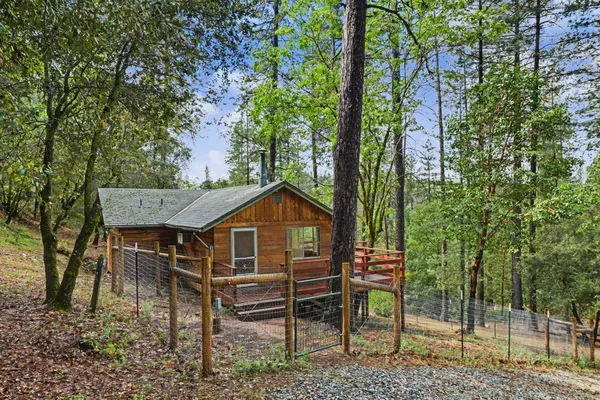 $259,000 | 21376 Aqueduct Circle, Pine Grove, CA 95665