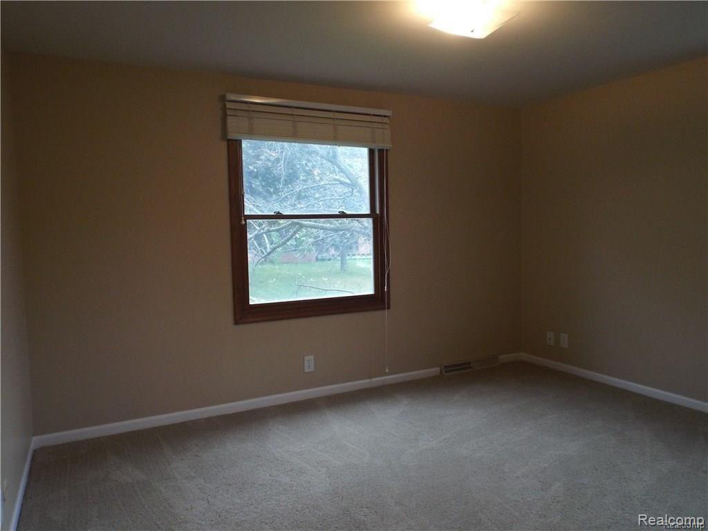 3862 Ruthland Road Troy, MI 48084 - Photo 18 of 35 ruthland bedroom 2.jpg