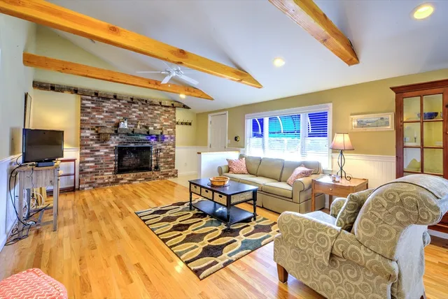 $2,800 | 131 North Shore Boulevard, Unit 2, Sandwich, MA 02537