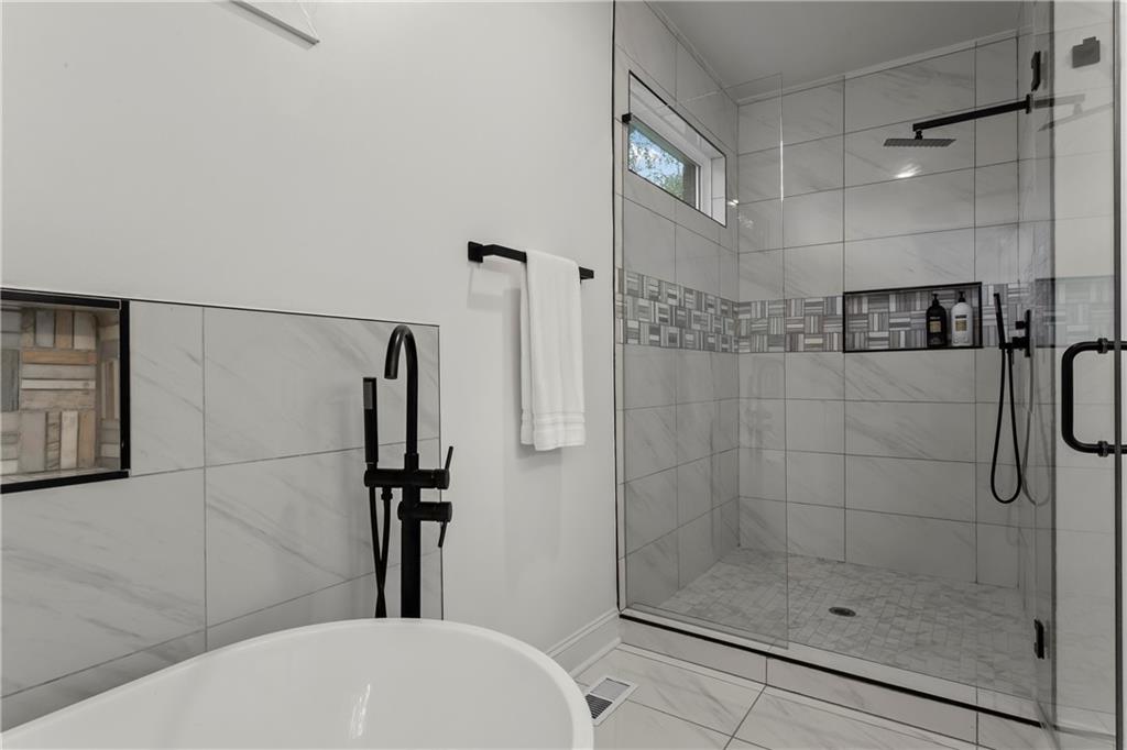 1696 Emerald Avenue Southwest Atlanta, GA 30310 - Photo 21 of 36