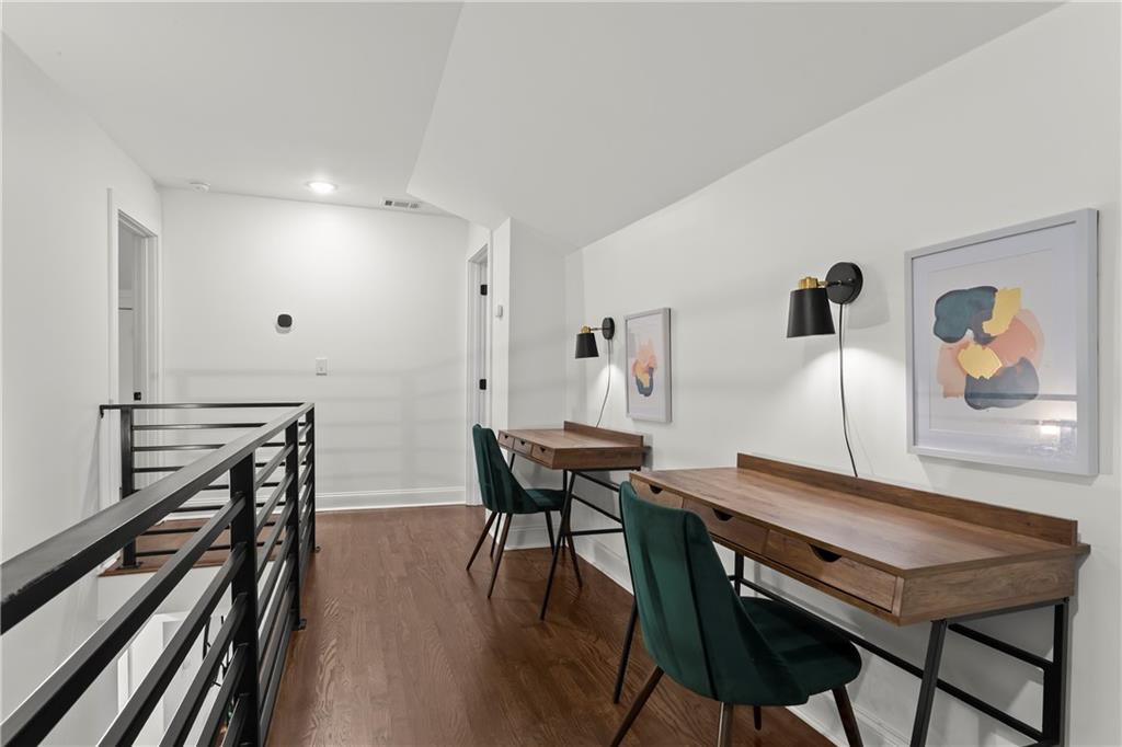 1696 Emerald Avenue Southwest Atlanta, GA 30310 - Photo 25 of 36