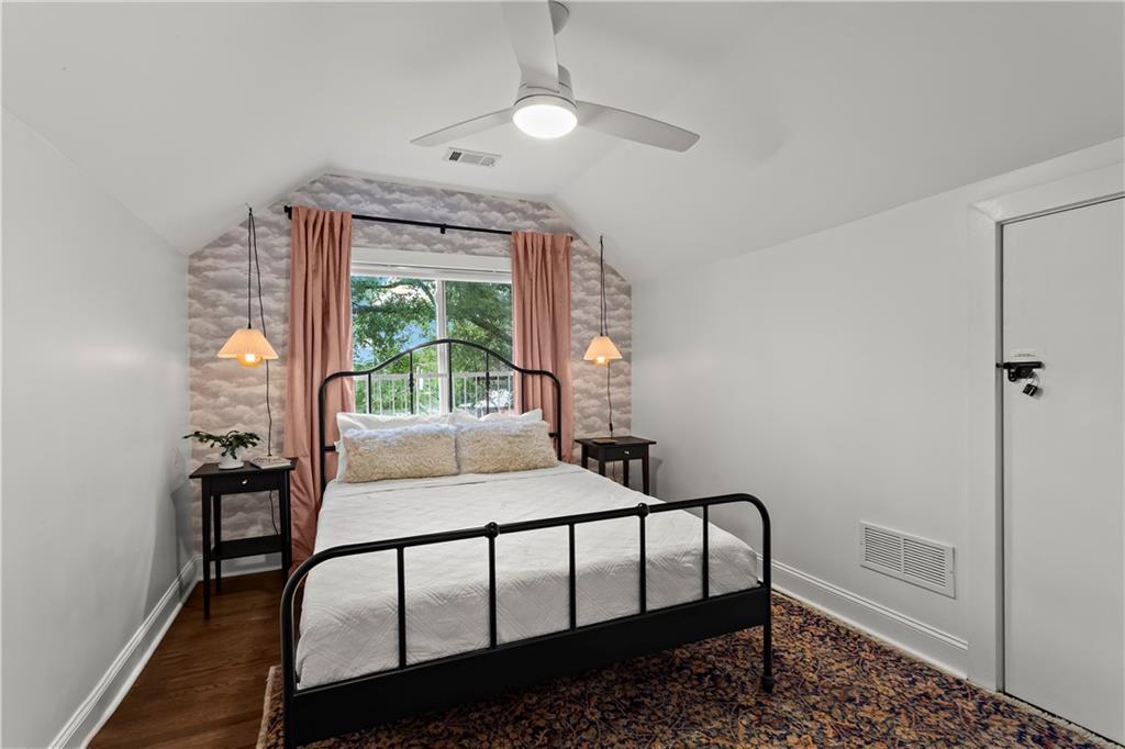 1696 Emerald Avenue Southwest Atlanta, GA 30310 - Photo 27 of 36