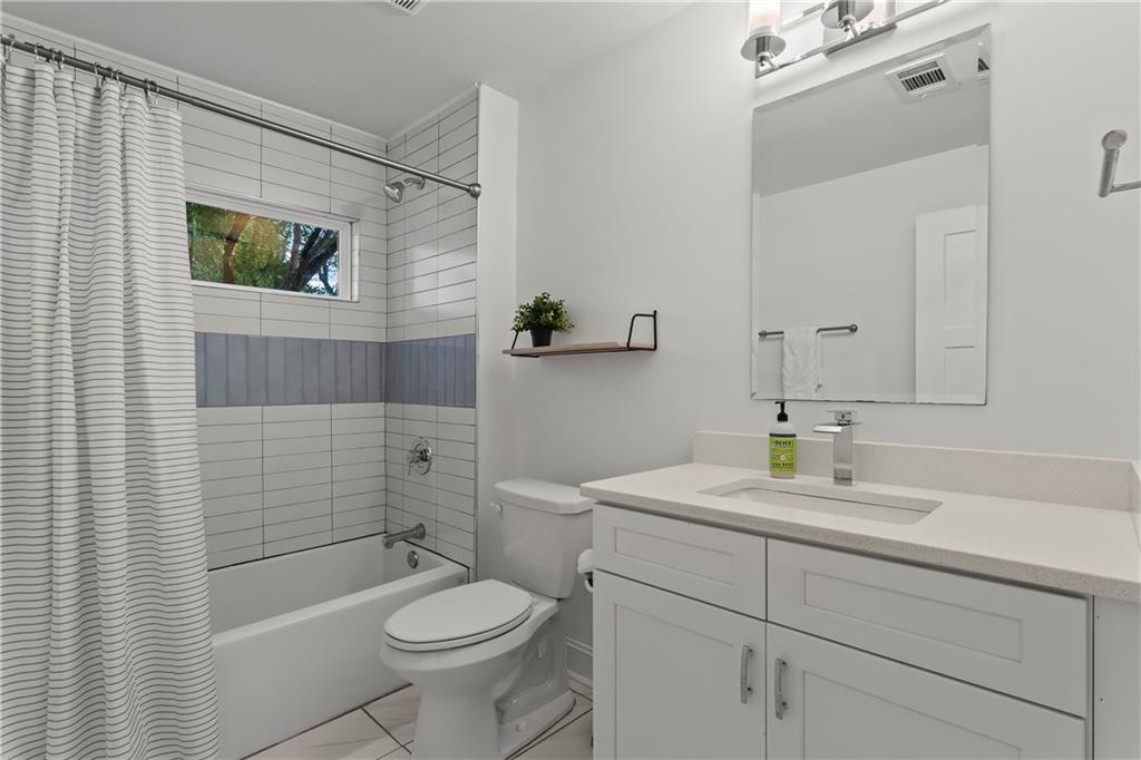 1696 Emerald Avenue Southwest Atlanta, GA 30310 - Photo 28 of 36