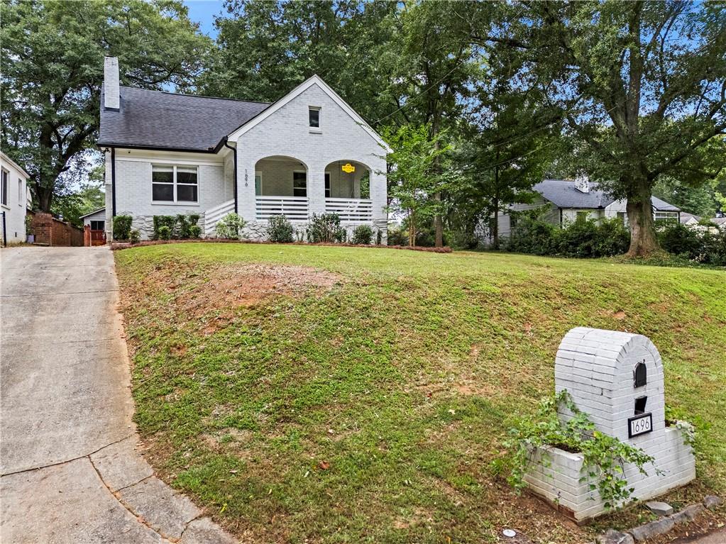 1696 Emerald Avenue Southwest Atlanta, GA 30310 - Photo 32 of 36