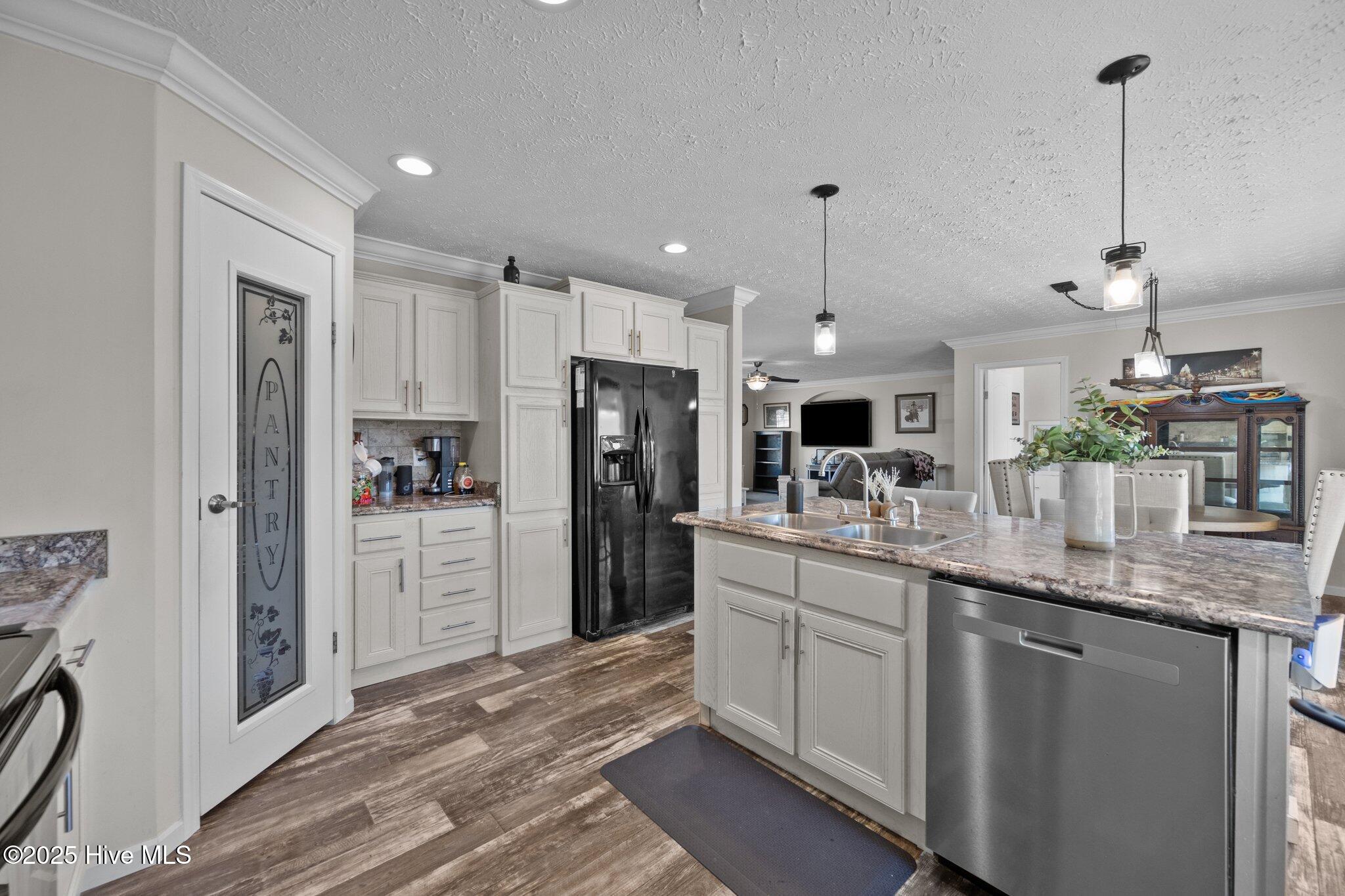 358 Tar Landing Road Holly Ridge, NC 28445 - Photo 7 of 56 27-web-or-mls-_RAD9946