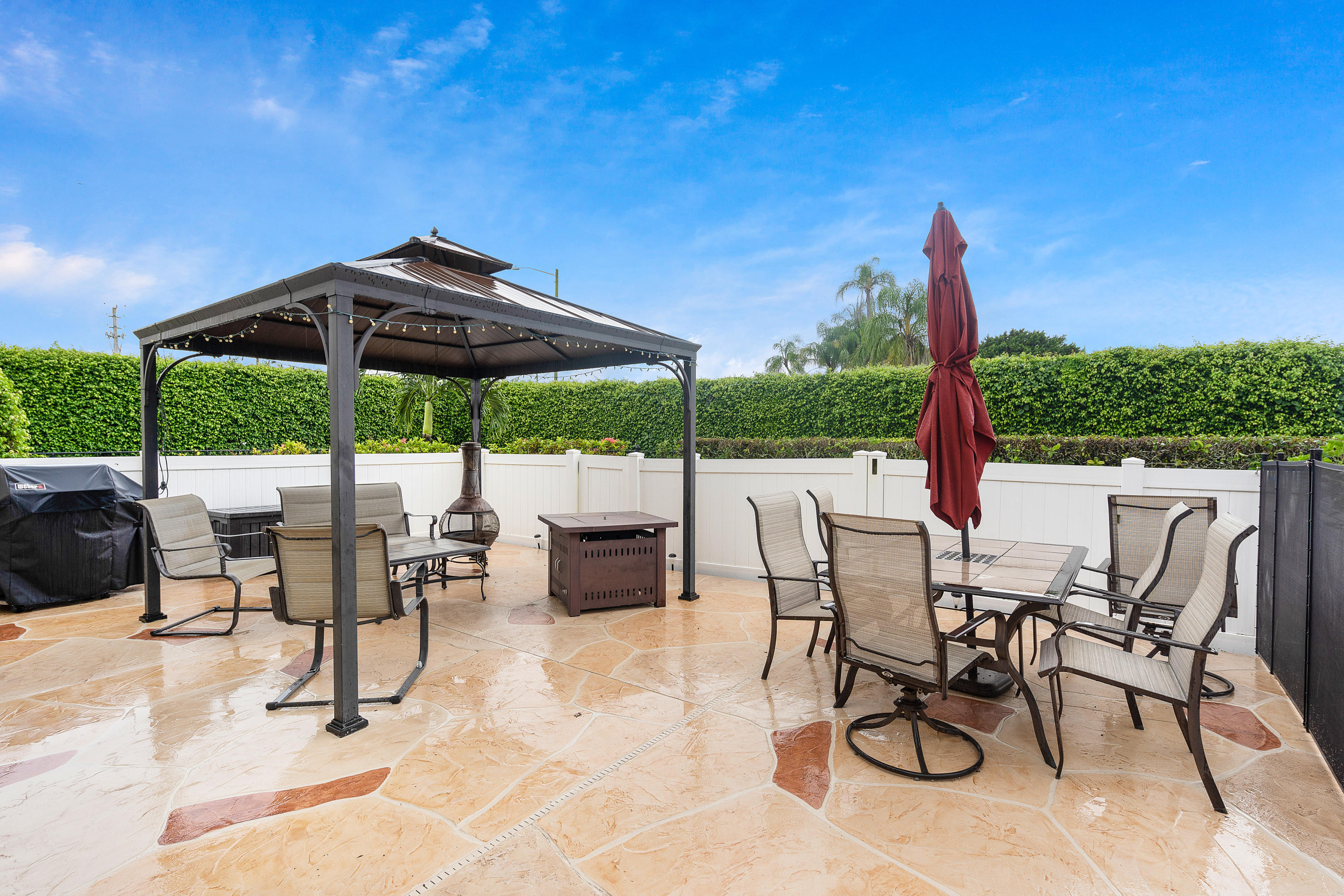 9016 Perth Road Lake Worth, FL 33467 - Photo 35 of 36 Open patio off pool