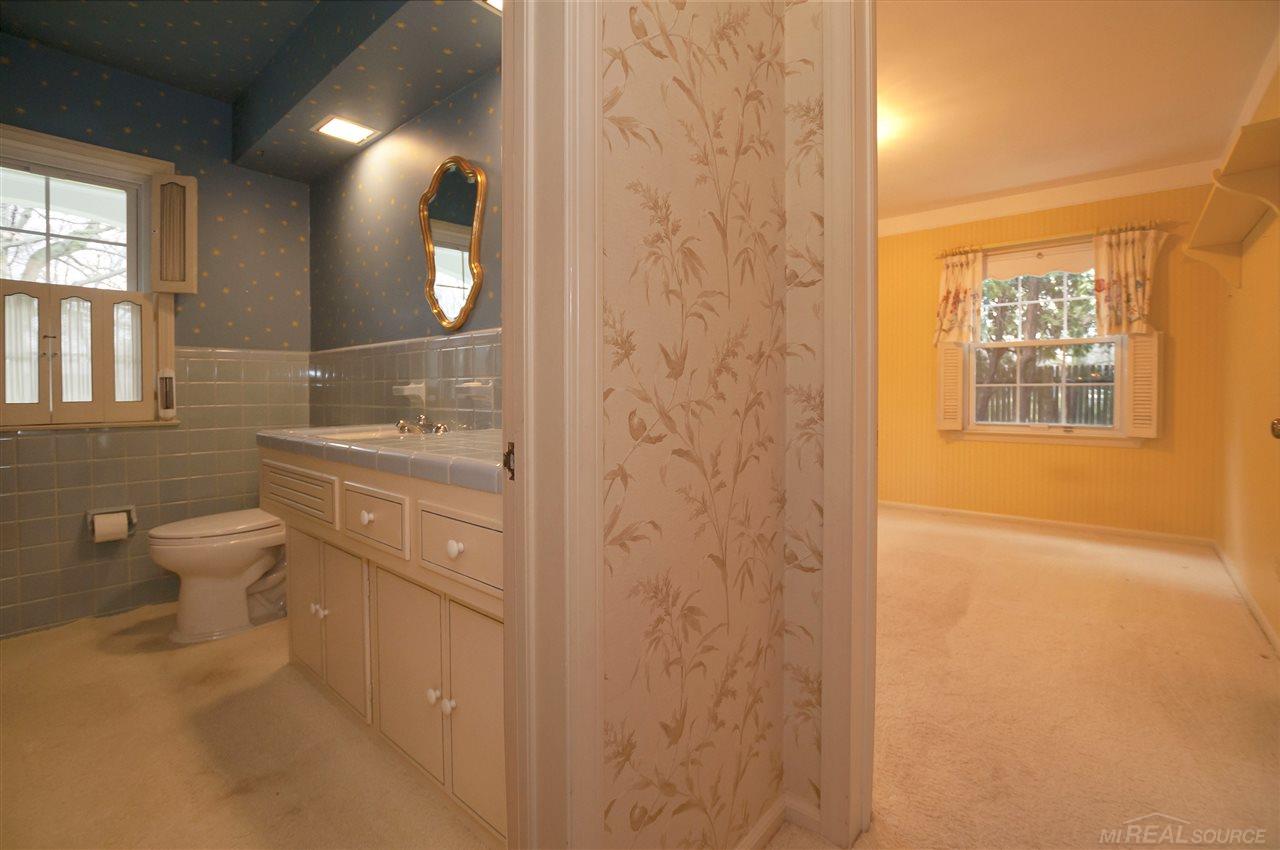 611 Shoreham Road Grosse Pointe Woods, MI 48236 - Photo 24 of 43