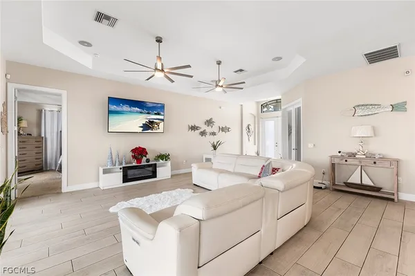 $3,900 | 302 Northwest 32nd Place, Cape Coral, FL 33993