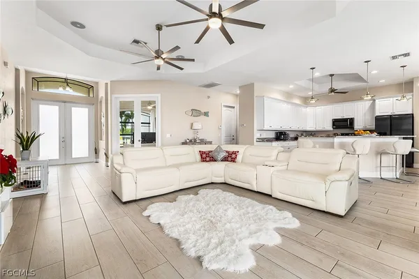 $3,900 | 302 Northwest 32nd Place, Cape Coral, FL 33993