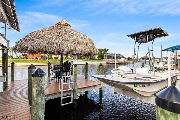 $3,900 | 302 Northwest 32nd Place, Cape Coral, FL 33993