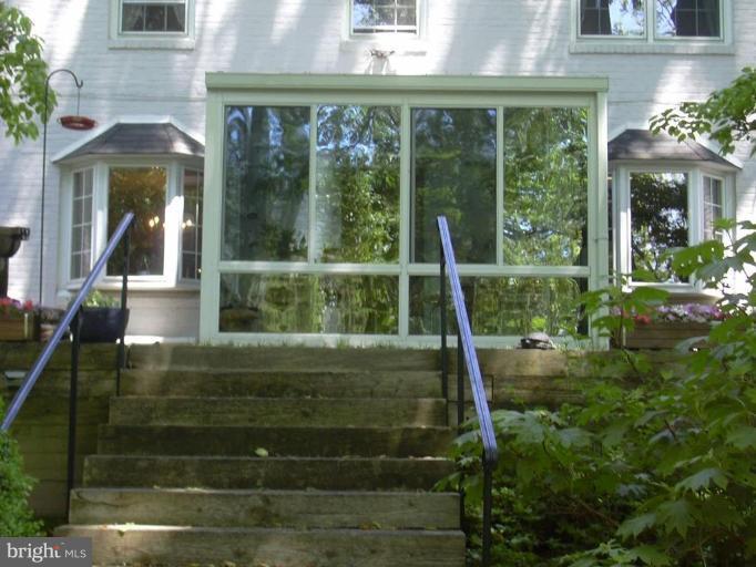 305 Alabama Road Towson, MD 21204 - Photo 16 of 19 Solarium