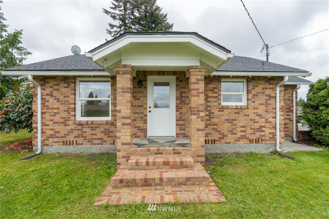 2020 Hoag Road Mount Vernon, WA 98273 - Photo 1 of 25 Gallery Image 1