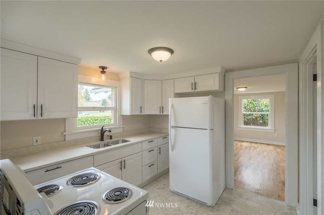 2020 Hoag Road Mount Vernon, WA 98273 - Photo 6 of 25 Gallery Image 6
