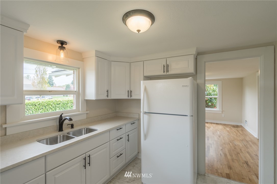 2020 Hoag Road Mount Vernon, WA 98273 - Photo 7 of 25 Gallery Image 7
