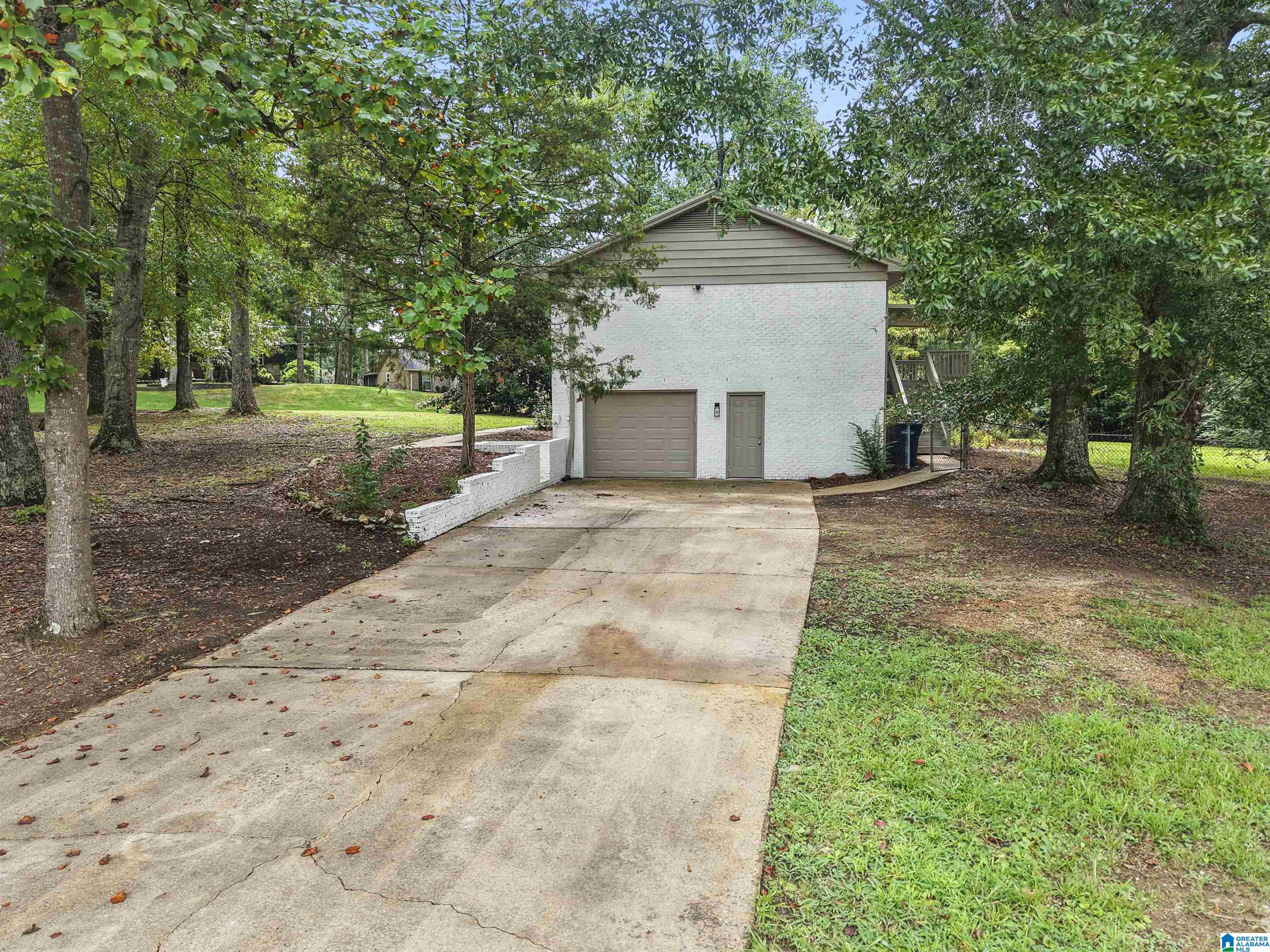 128 Oak Street Alabaster, AL 35114 - Photo 4 of 40