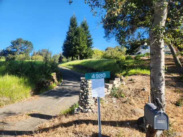 $369,000 | 4980 Carriage Lane, Santa Rosa, CA 95403