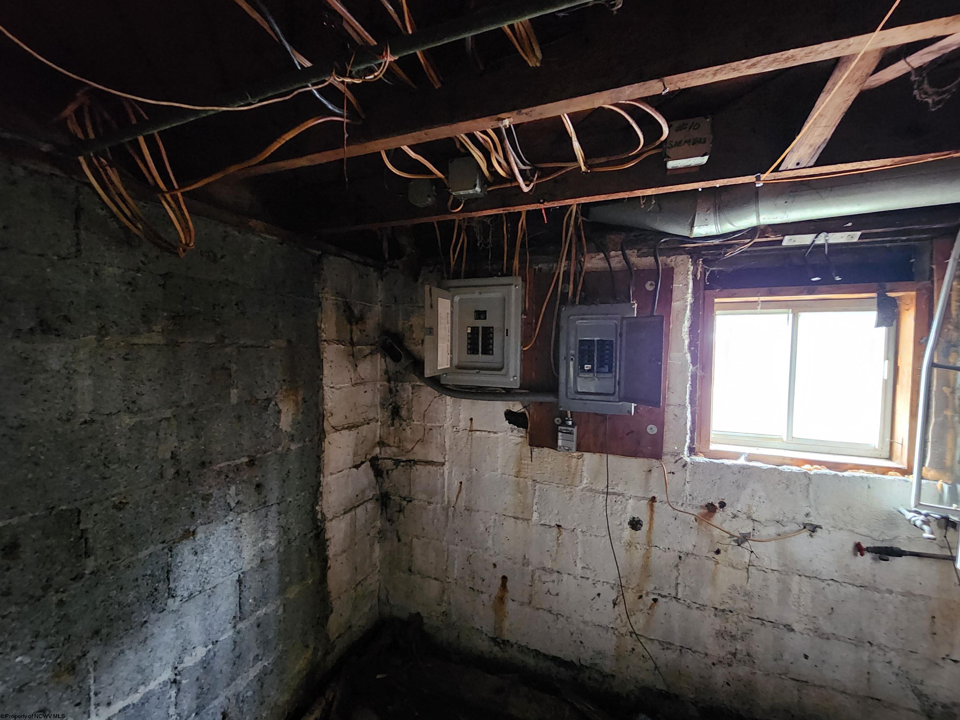 69 Maple Lake Road Bridgeport, WV 26330 - Photo 4 of 14 Gallery Image 4