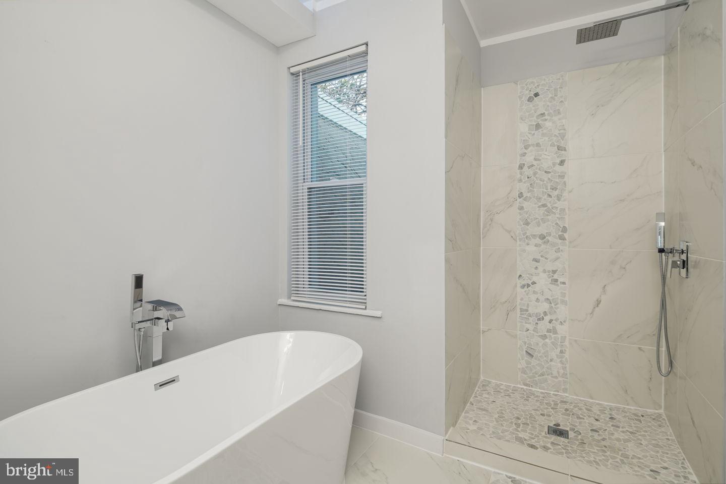 2040 Tasker Street Philadelphia, PA 19145 - Photo 15 of 24 Gallery Image 15